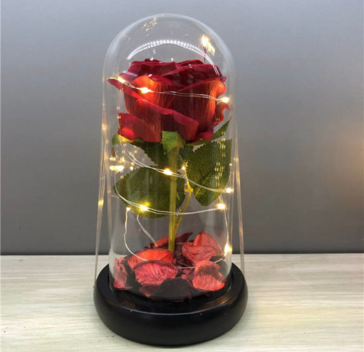 High Quality Gift Flowers Artificial Rose in Glass Dome with
LED Light Festival Valentine's Day Flowers Artificial