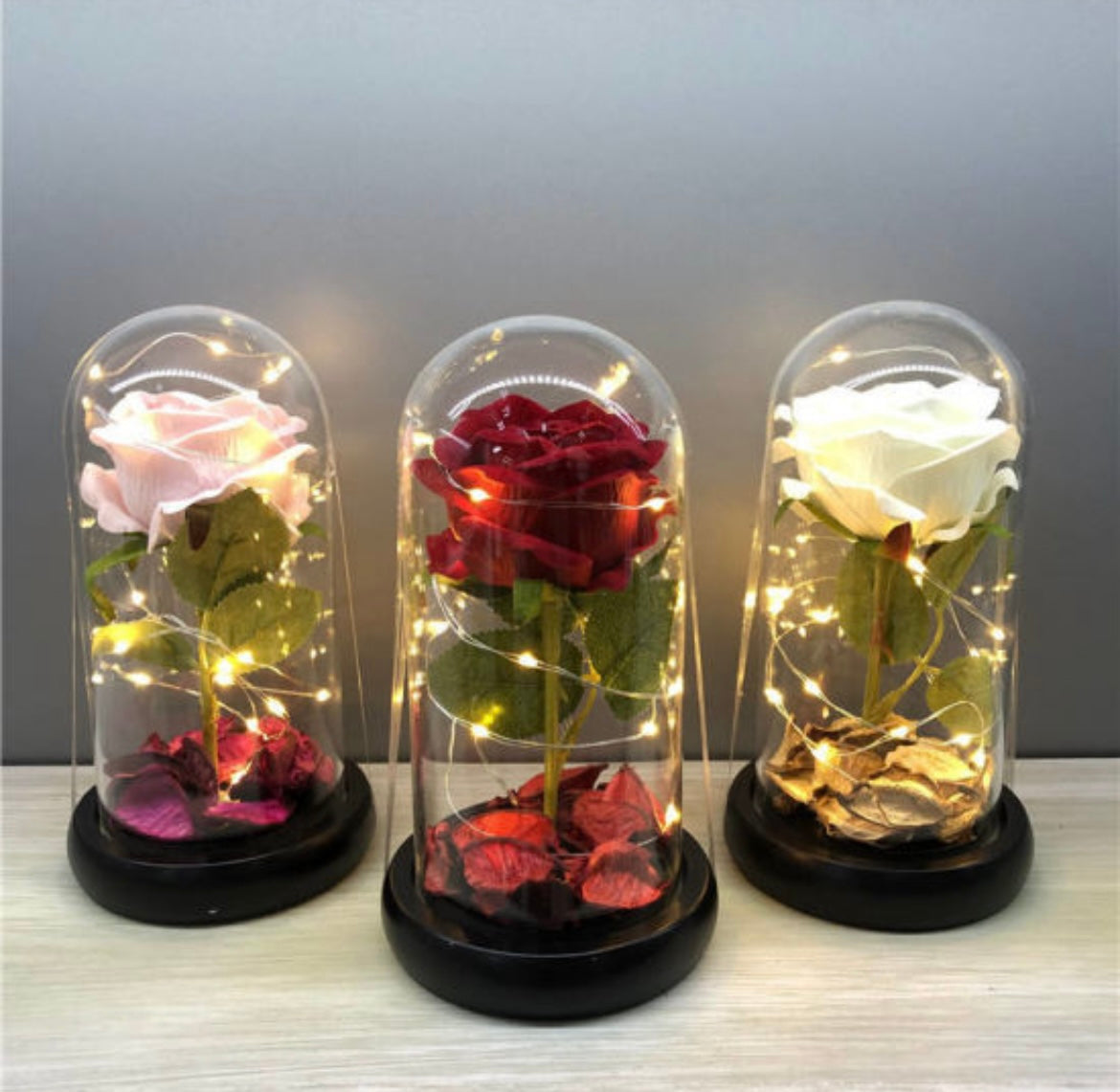 High Quality Gift Flowers Artificial Rose in Glass Dome with
LED Light Festival Valentine's Day Flowers Artificial